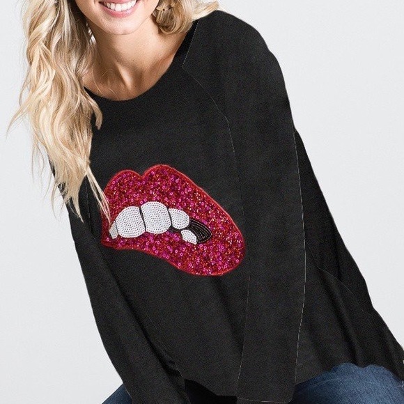 BOUTIQUE Tops - EDGY  “LIP BITE” SEQUINED TOP